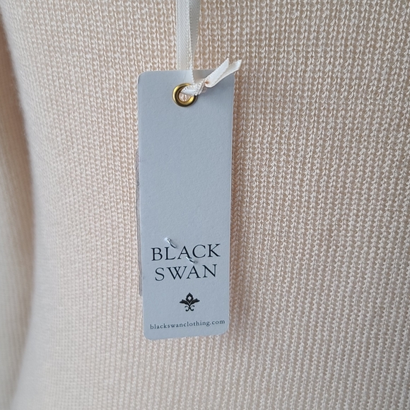 Nwt black swan cold shoulder sweater - Picture 6 of 7